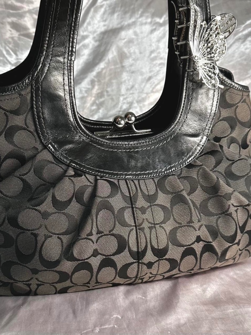 Vintage Y2K Coach Signature Ergo Pleated Black Shoulder Kisslock Bag